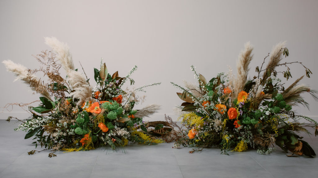 Modern country wedding flowers